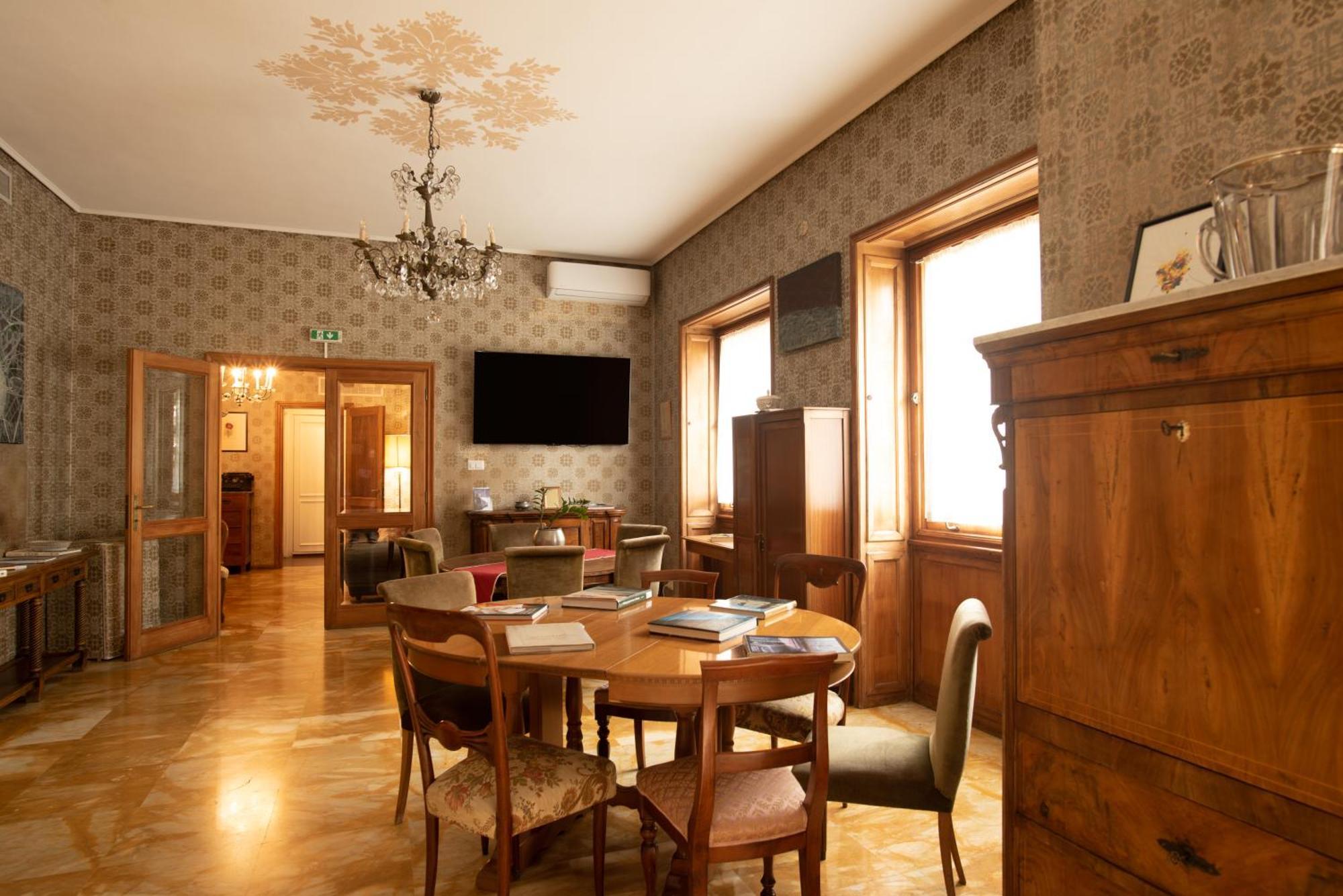 Locanda Dei Buoni E Cattivi Cagliari Exterior foto
