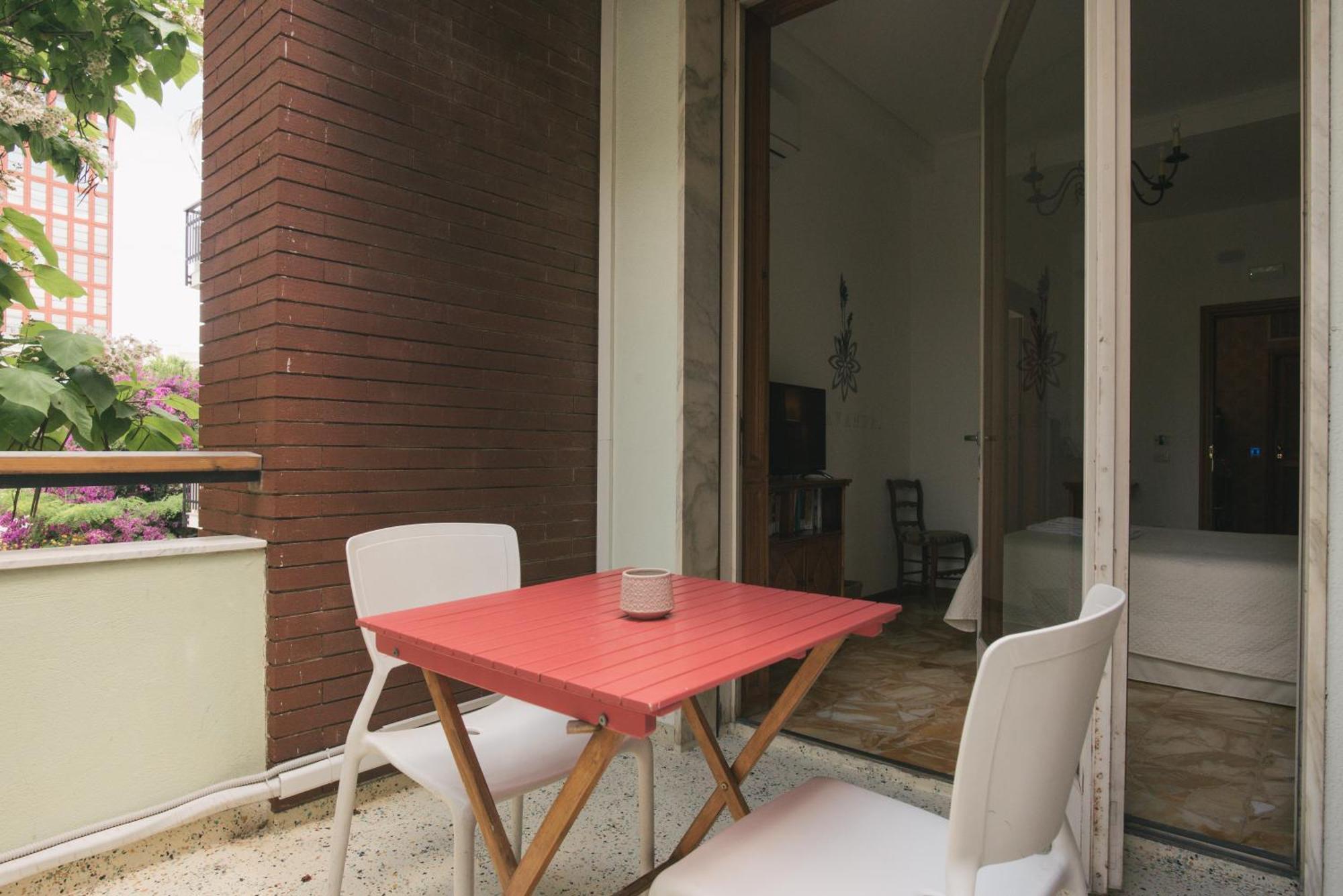 Locanda Dei Buoni E Cattivi Cagliari Exterior foto